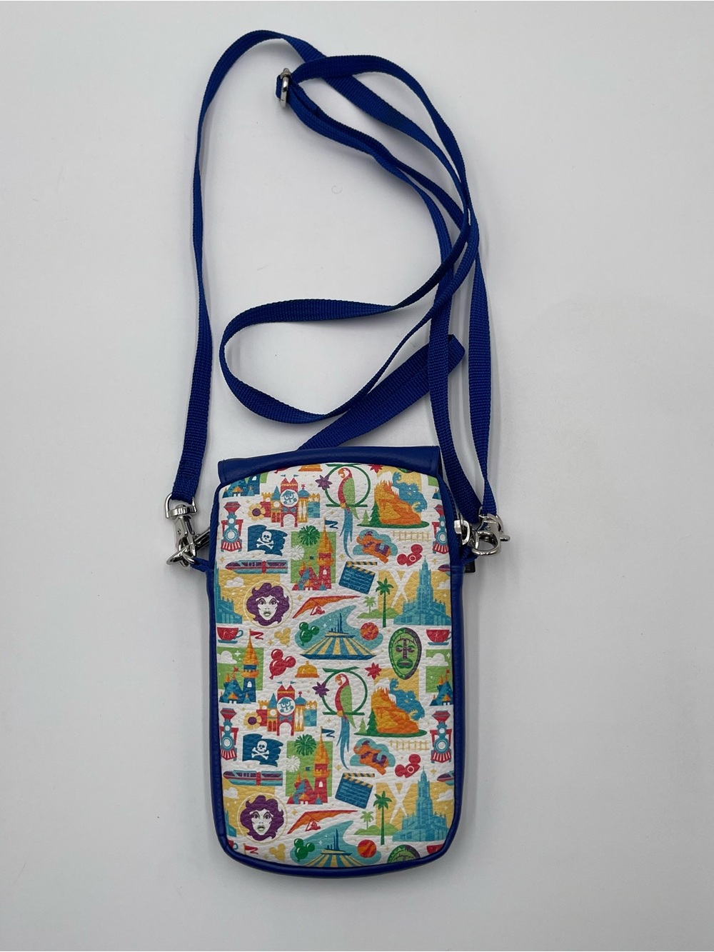 Disney Dtech Phone Crossbody Case Attraction Collage Themed Travel Compact - Picture 11 of 13